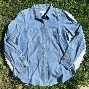 Liz Claiborne Denim Long Sleeve Button Down Shirt Blue Womens Size Medium NEW!
